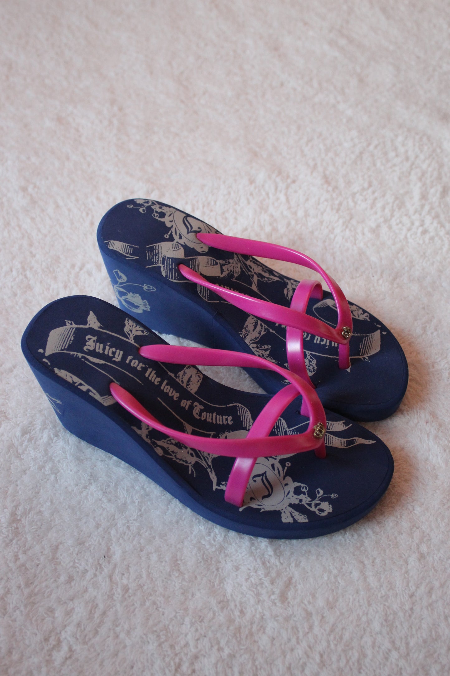 Juicy Couture Flip Flop Wedges